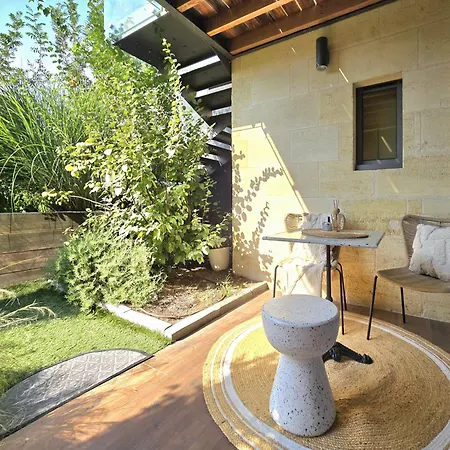 Апартаменты Le Cocon D'alix Avec Terrasse *