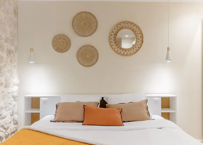 Le Cocon D'alix Avec Terrasse Apartamento *